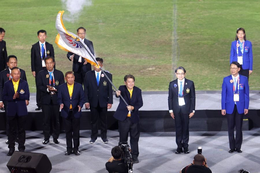 นายอารัญ  บุญชัย ปลัดกระทรวงการท่องเที่ยวและกีฬา เป็นประธานในพิธีปิดการแข่งขันกีฬาแห่งชาติ ครั้งที่ 48 “กาญจนบุรีเกมส์” โดยมี ดร.ก้องศักด ยอดมณี ผู้ว่าการการกีฬาแห่งประเทศไทย (กกท.) พร้อมด้วย ร้อยโท ทศพล ไชยโกมินทร์ ผู้ว่าราชการจังหวัดกาญจนบุรี ผู้บริหาร กกท. , ผู้บริหารจังหวัดกาญจนบุรี, นักกีฬาและเจ้าหน้าที่จากทั่วประเทศ ร่วมในพิธีปิด ณ สนามกีฬากลางจังหวัดกาญจนบุรี เมื่อวันที่ 29 สิงหาคม 2566 ที่ผ่านมา – ข่าวกีฬา
