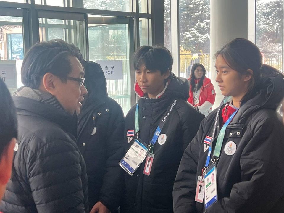 ผู้ว่าการ กกท. พร้อมคณะผู้บริหาร  ร่วมชมและให้กำลังใจนักกีฬาเยาวชนไทย ใน “ยูธโอลิมปิกเกมส์ฤดูหนาว 2024 เกาหลีใต้” – ข่าวกีฬา