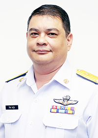 นพ.มีชัย อินวู๊ด